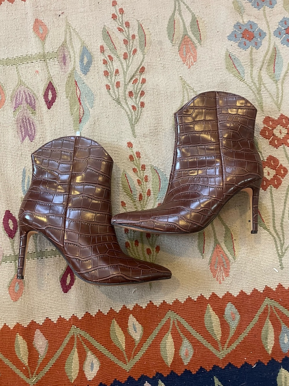 Marc Fisher Revati Croc-Embossed Pointed Toe Booties Brown Size 8.5